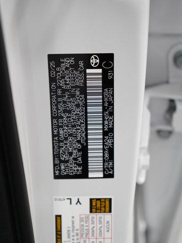 Photo of 2025 Pearl Toyota Prius