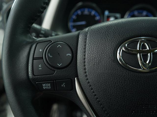 Photo of 2017 Blizzard Pearl Toyota RAV4
