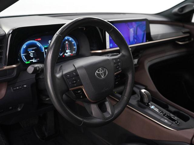 Photo of 2023 White Toyota Crown