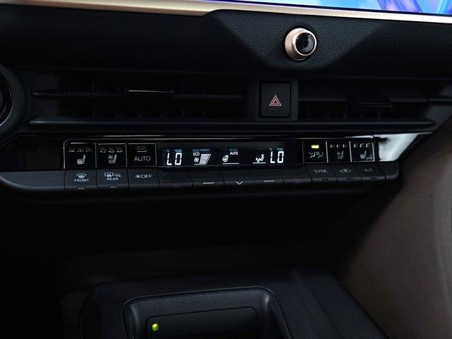 Photo of 2023 White Toyota Crown