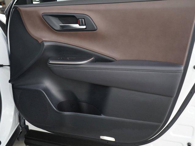 Photo of 2023 White Toyota Crown