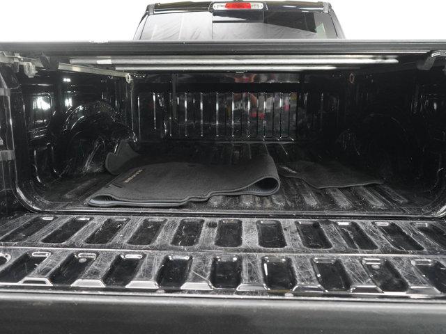 Photo of 2022 Diamond Black Crystal Pearlcoat RAM 1500
