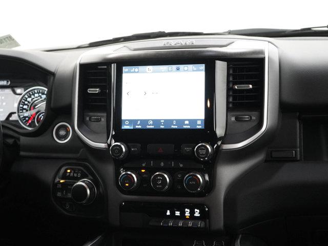 Photo of 2022 Diamond Black Crystal Pearlcoat RAM 1500