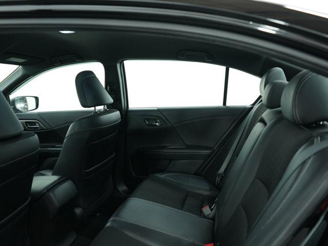 Photo of 2016 Crystal Black Pearl Honda Accord