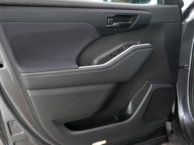 Photo of 2024 Magnetic Gray Toyota Highlander
