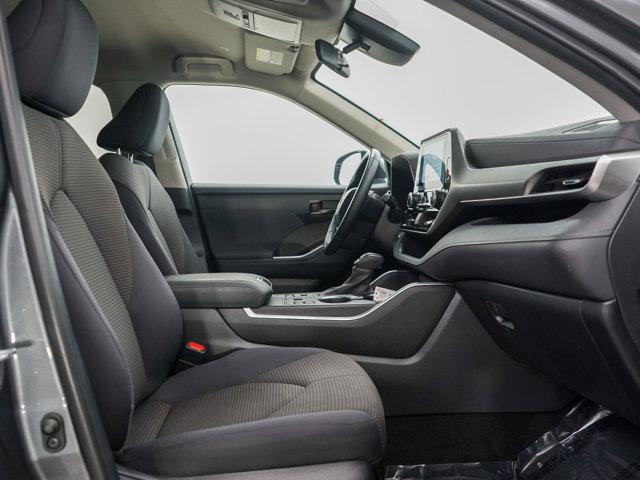Photo of 2024 Magnetic Gray Toyota Highlander