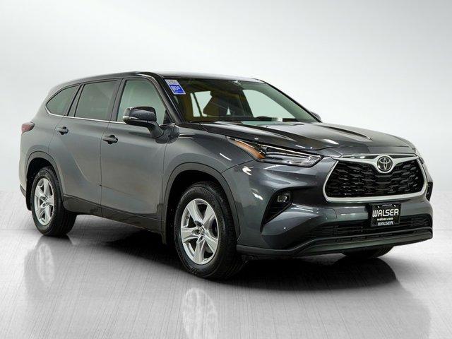 Photo of 2024 Magnetic Gray Toyota Highlander
