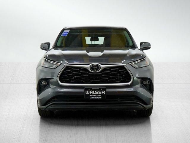 Photo of 2024 Magnetic Gray Toyota Highlander
