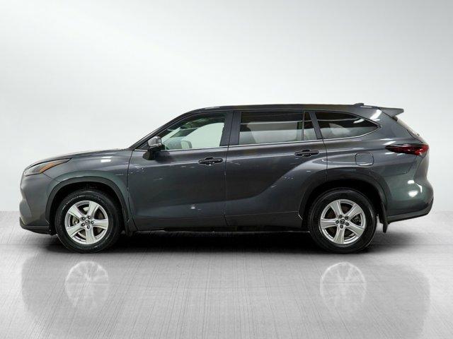 Photo of 2024 Magnetic Gray Toyota Highlander
