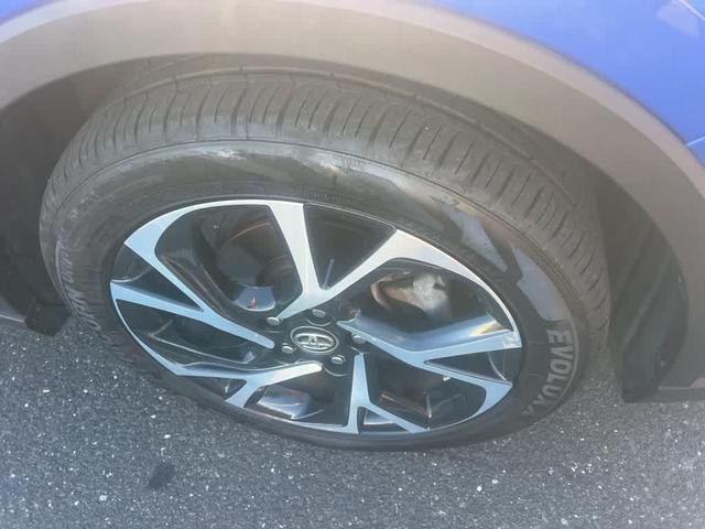 Photo of 2018 Blue Eclipse Metallic Toyota C-HR