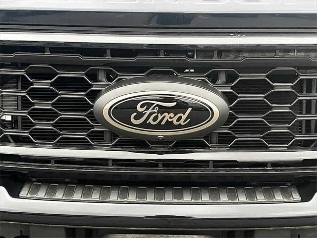 Photo of 2022 Dark Moss Kia Telluride