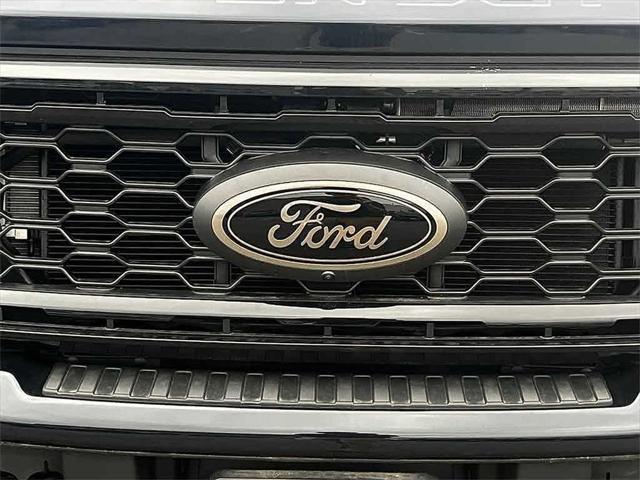 Photo of 2022 Dark Moss Kia Telluride