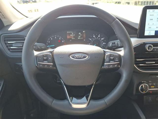 Photo of 2022 AGATE BLACK METALLIC Ford Escape