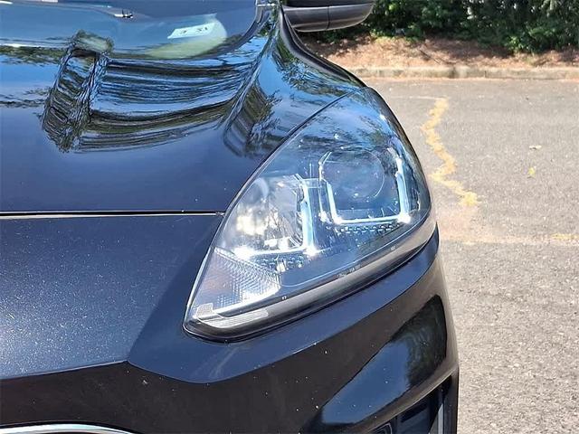 Photo of 2022 Agate Black Metallic Ford Escape