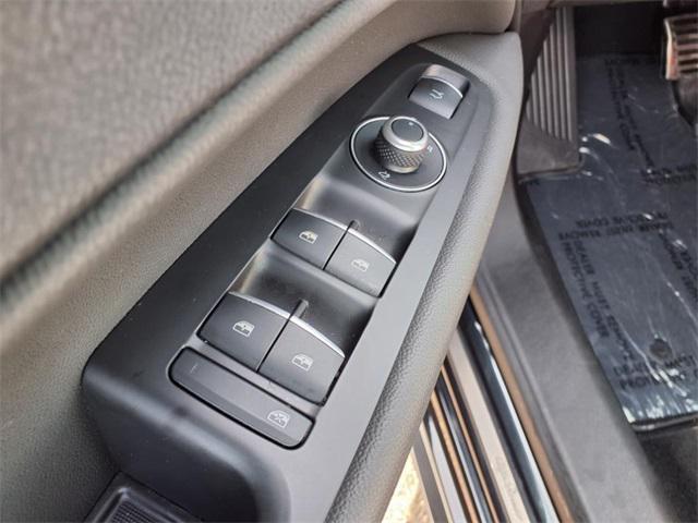 Photo of 2024 Vulcano Black Metallic Alfa Romeo Stelvio