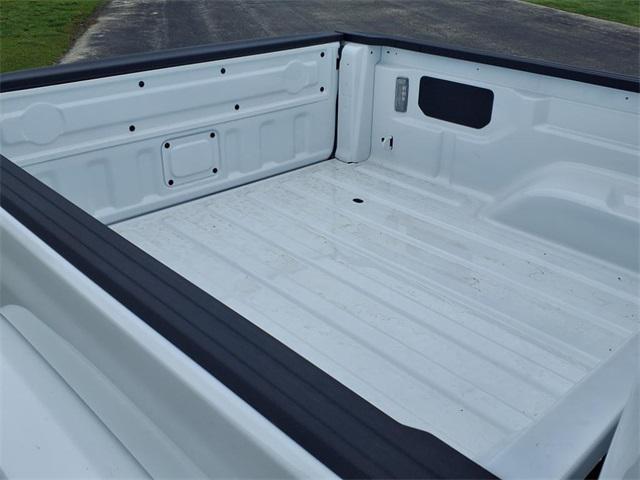 Photo of 2025 Bright White Clearcoat Jeep Gladiator