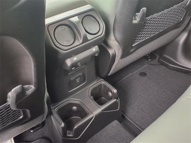 Photo of 2025 Bright White Clearcoat Jeep Gladiator