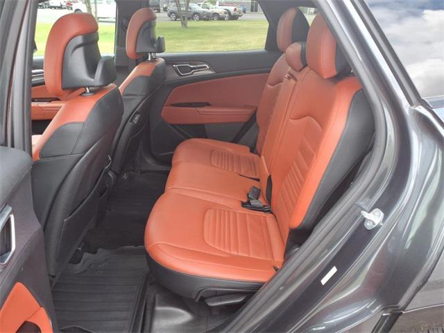 Photo of 2023 Gravity Gray Kia Sportage
