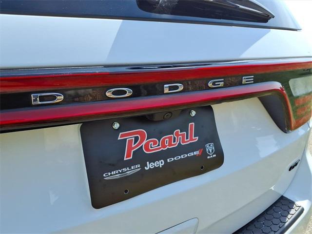 Photo of 2018 White Knuckle Clearcoat Dodge Durango