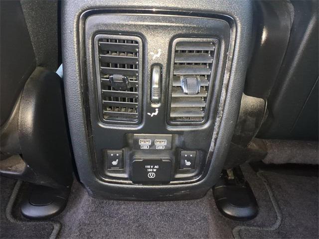 Photo of 2018 White Knuckle Clearcoat Dodge Durango