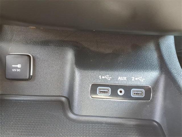 Photo of 2018 White Knuckle Clearcoat Dodge Durango