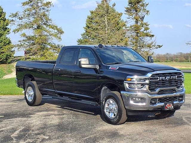 Photo of 2025 Diamond Black Crystal Pearlcoat RAM 2500