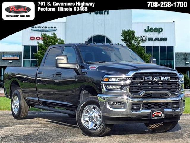 Photo of 2025 Diamond Black Crystal Pearlcoat RAM 2500