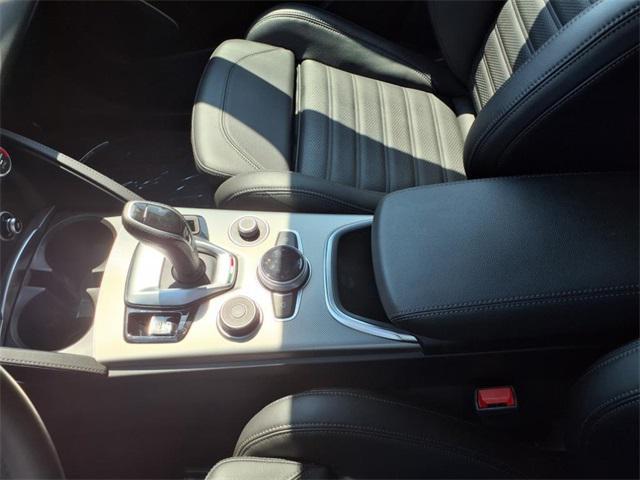 Photo of 2022 Vesuvio Gray Metallic Alfa Romeo Stelvio