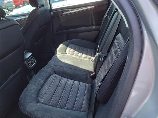 Photo of 2016 INGOT SILVER Ford Fusion