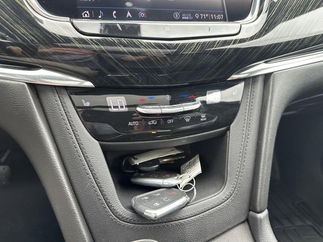 Photo of 2020 Black Cadillac XT6