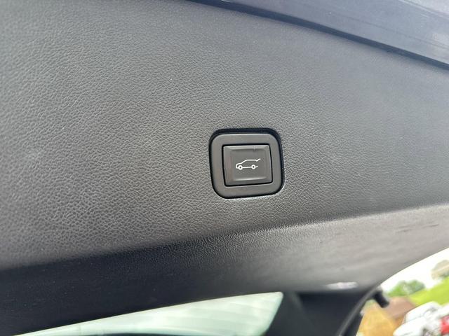 Photo of 2020 Black Cadillac XT6