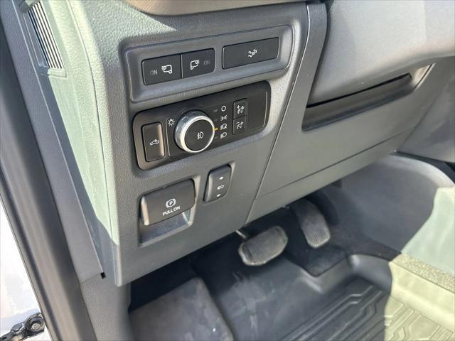 Photo of 2023 Oxford White Ford F-150