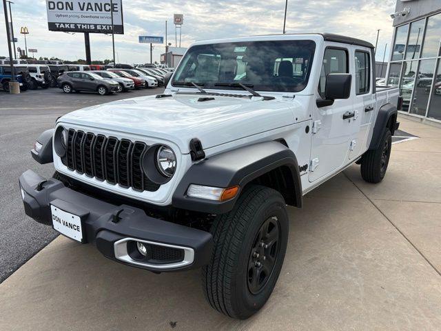 Photo of 2025 Bright White Clearcoat Jeep Gladiator
