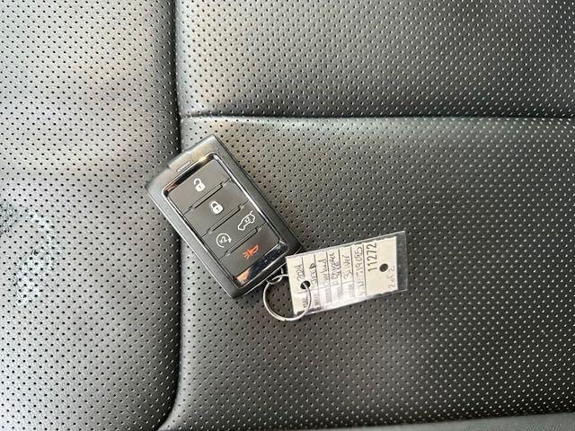 Photo of 2024 Silver Zynith Jeep Grand Cherokee 4xe