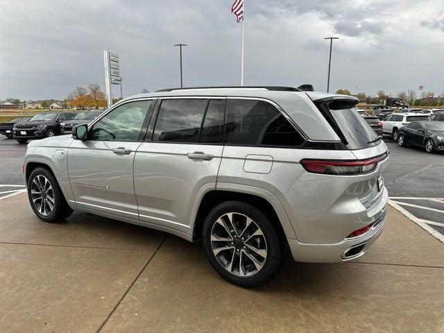 Photo of 2024 Silver Zynith Jeep Grand Cherokee 4xe