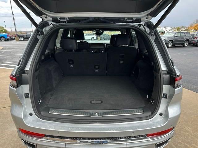 Photo of 2024 Silver Zynith Jeep Grand Cherokee 4xe