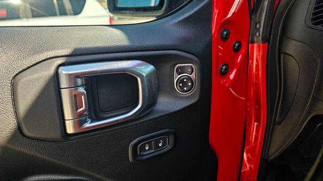 Photo of 2025 Firecracker Red Clearcoat Jeep Gladiator