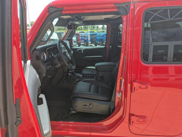 Photo of 2025 Firecracker Red Clearcoat Jeep Gladiator