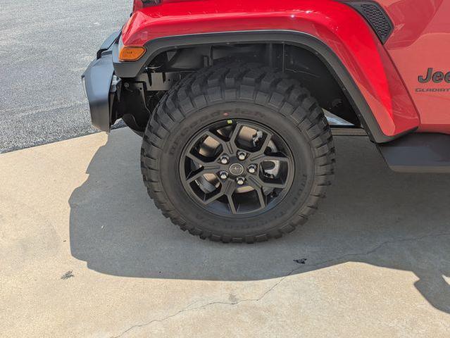 Photo of 2025 Firecracker Red Clearcoat Jeep Gladiator