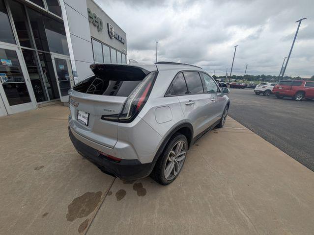 Photo of 2019 Radiant Silver Metallic Cadillac XT4