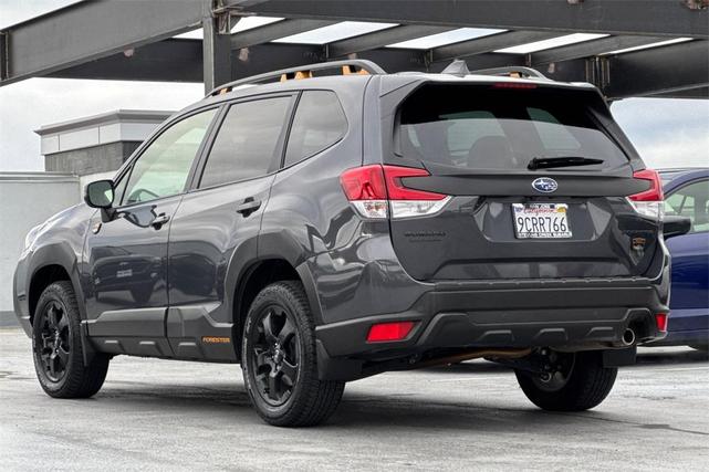 Photo of 2022 Magnetite Gray Metallic Subaru Forester