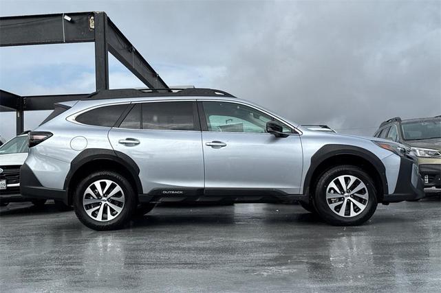 Photo of 2025 Ice Silver Metallic Subaru Outback