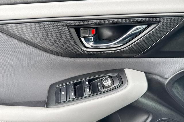 Photo of 2025 Ice Silver Metallic Subaru Outback