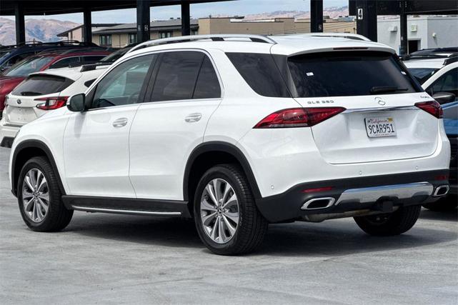 Photo of 2022 White Mercedes-Benz GLE 350