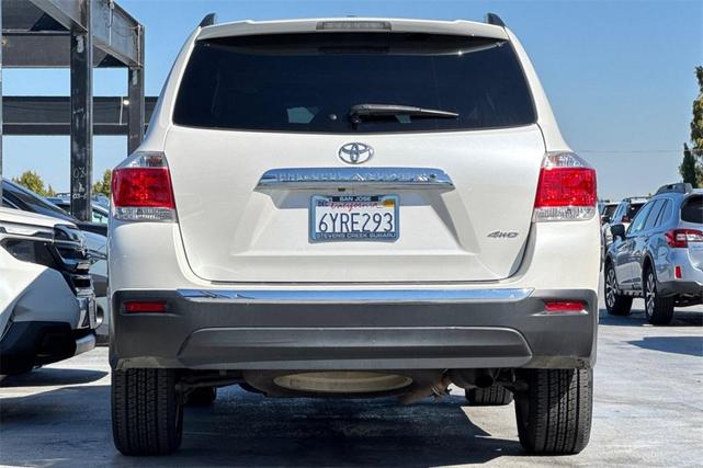 Photo of 2013 Blizzard Pearl Toyota Highlander