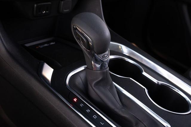 Photo of 2022 Mosaic Black Metallic Chevrolet Traverse