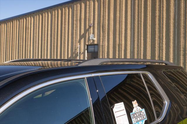 Photo of 2022 Mosaic Black Metallic Chevrolet Traverse