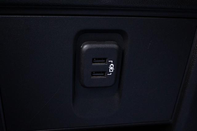 Photo of 2022 Mosaic Black Metallic Chevrolet Traverse