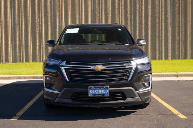 Photo of 2022 Mosaic Black Metallic Chevrolet Traverse