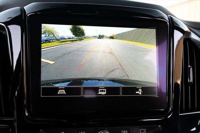 Photo of 2022 Mosaic Black Metallic Chevrolet Traverse